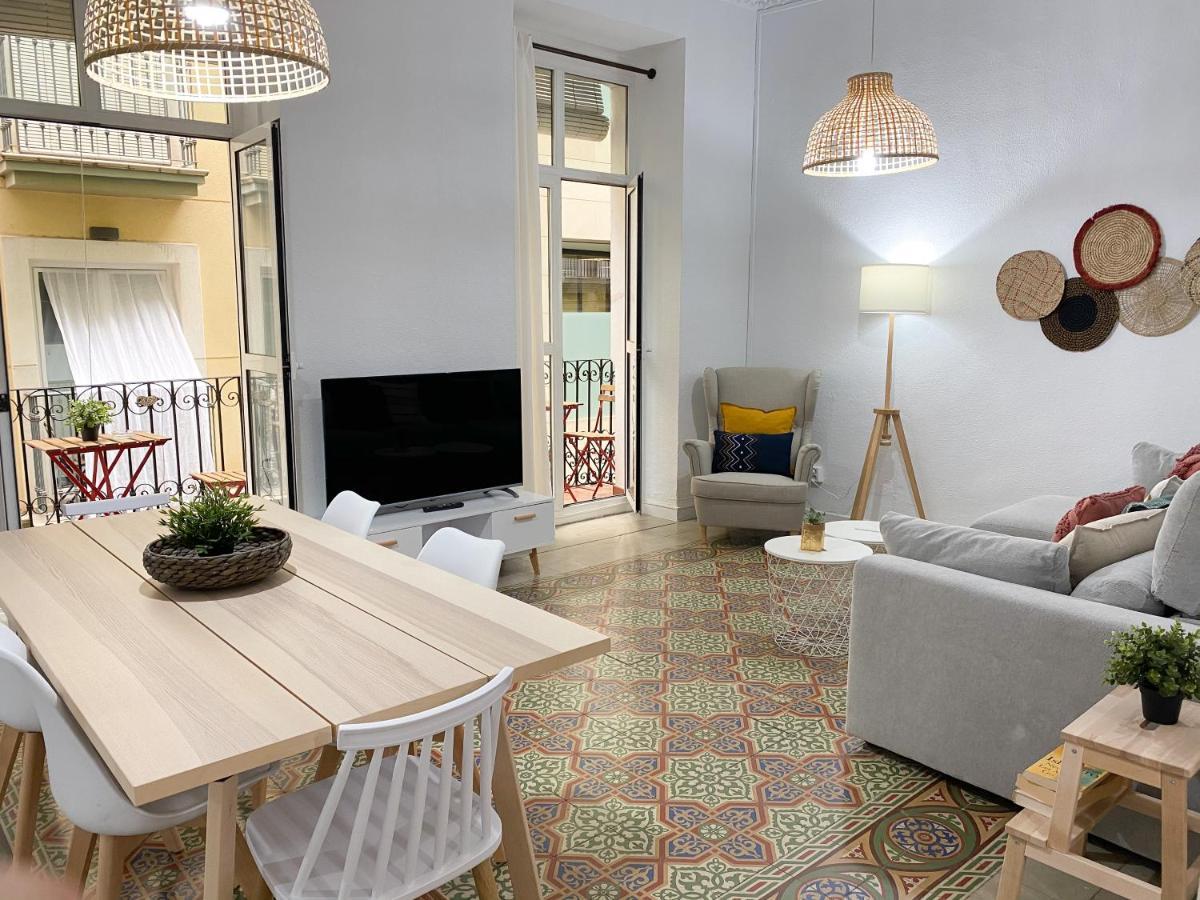 Belleza Y Estetica Modernista En Pleno Centro Alicante Kültér fotó